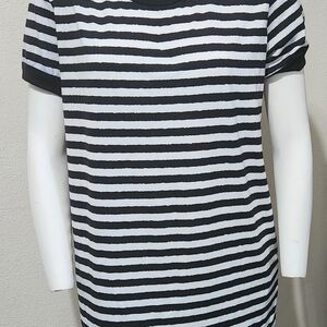 Lululemon Black & White Striped Top Sz Medium